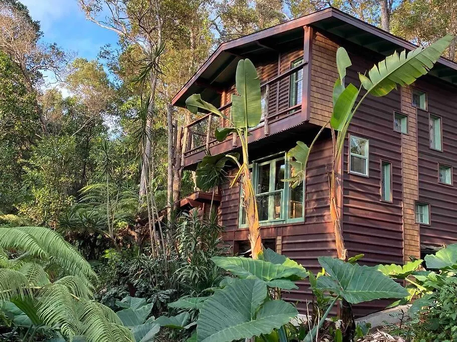 Romantic Cabin Treehouse In Hawaii Cloud Forest Kailua-Kona Ferienhaus